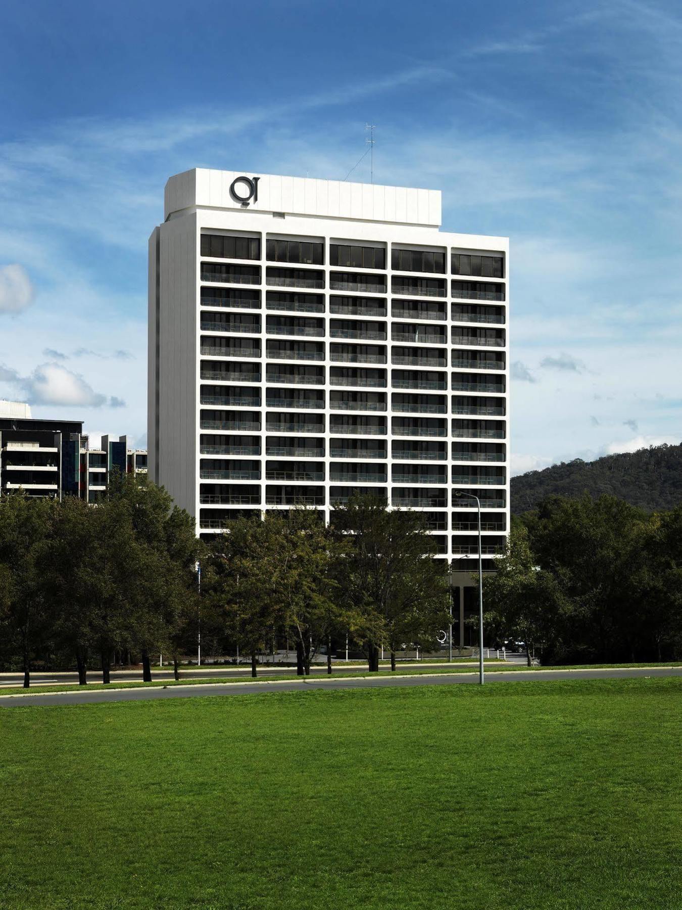 Qt Canberra Exterior photo